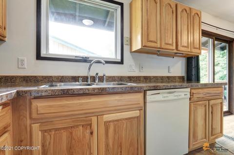 1906 Thunderbird Pl, Anchorage, AK 99503 photo 9