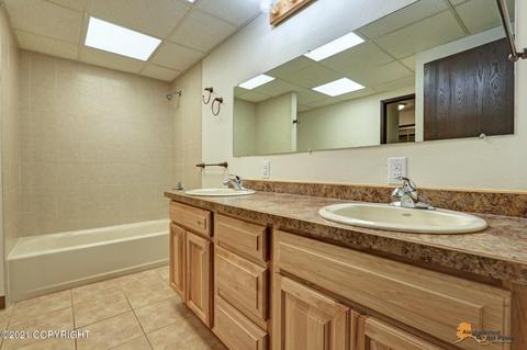 1906 Thunderbird Pl, Anchorage, AK 99503 photo 18