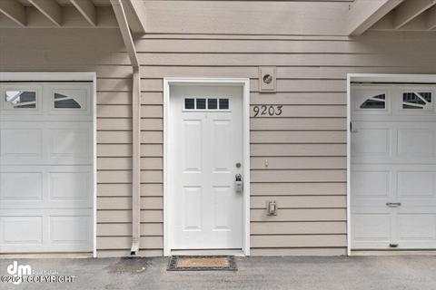 9203 Commons Pl # 2, Anchorage, AK 99502 photo 2