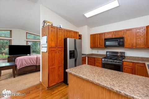 7820 Evander Dr, Anchorage, AK 99518 photo 8