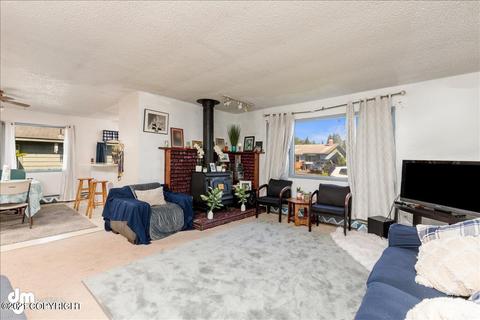 3236 E 17th Ave, Anchorage, AK 99508 photo 4