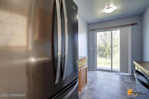 6095 Spruce Meadoow Loop # 18B, Anchorage, AK 99507 photo 12