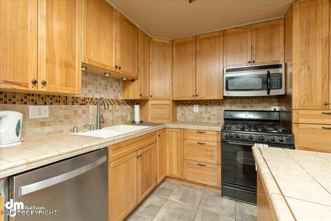 3749 Henderson Loop, Anchorage, AK 99507 photo 12