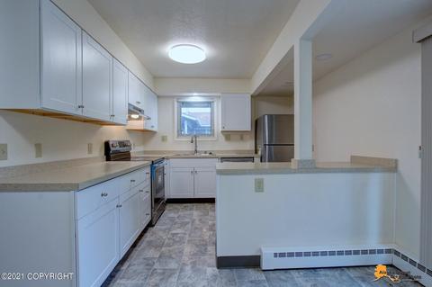 3136 E 17th Ave, Anchorage, AK 99508 photo 4