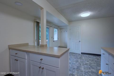 3136 E 17th Ave, Anchorage, AK 99508 photo 11