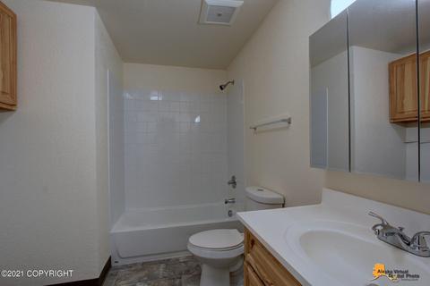 3136 E 17th Ave, Anchorage, AK 99508 photo 13