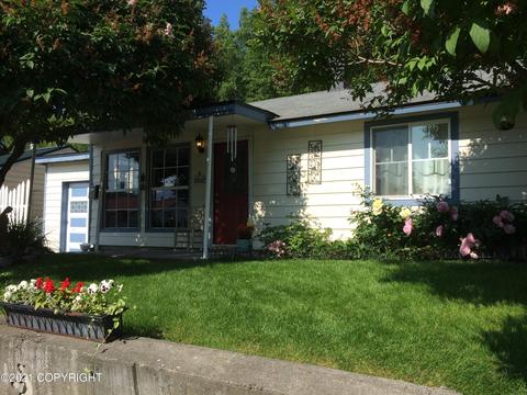 1502 Twining Dr, Anchorage, AK 99504 photo 2