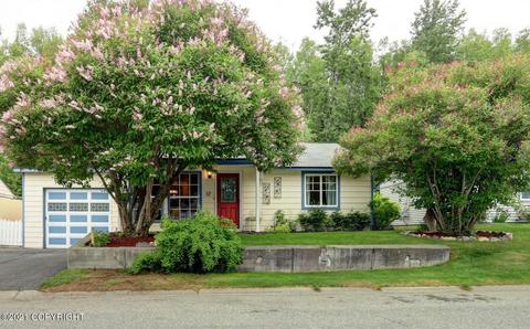 1502 Twining Dr, Anchorage, AK 99504 photo 1