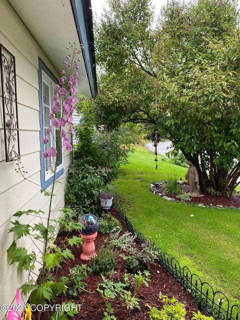 1502 Twining Dr, Anchorage, AK 99504 photo 4