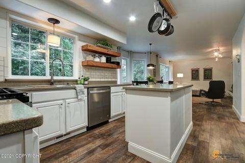8746 Inyo Cir, Eagle River, AK 99577 photo 19
