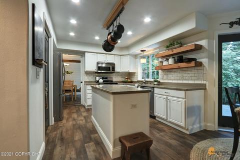 8746 Inyo Cir, Eagle River, AK 99577 photo 14
