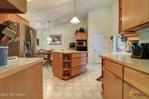 10339 Stewart Dr, Eagle River, AK 99577 photo 12