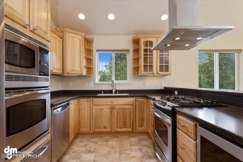 11196 Aberdeen Cir, Eagle River, AK 99577 photo 9
