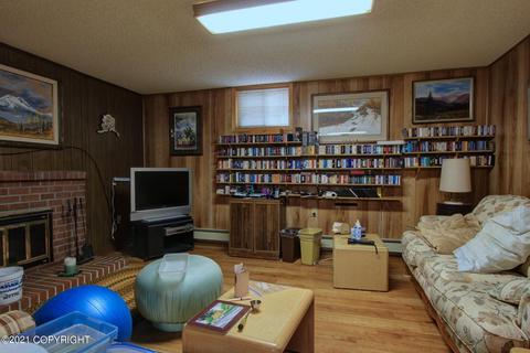 10024 Chickaloon St, Eagle River, AK 99577 photo 14