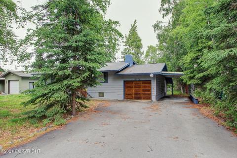 10024 Chickaloon St, Eagle River, AK 99577 photo 3
