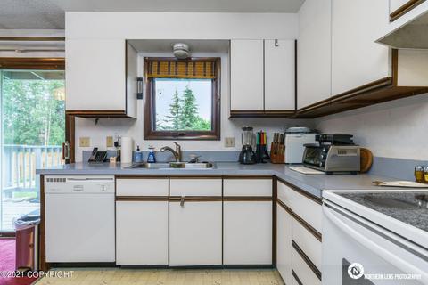 1740 Orca Pl, Anchorage, AK 99501 photo 7