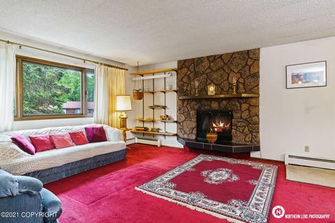 1740 Orca Pl, Anchorage, AK 99501 photo 3