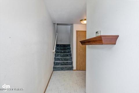 6574 Desiree Loop, Anchorage, AK 99507 photo 4