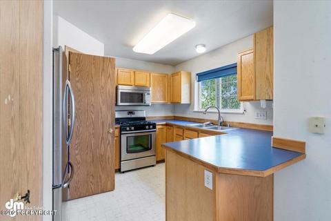 6574 Desiree Loop, Anchorage, AK 99507 photo 9