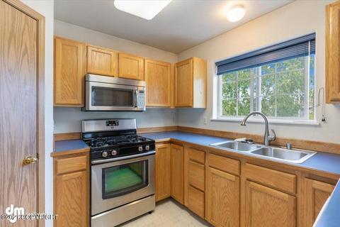 6574 Desiree Loop, Anchorage, AK 99507 photo 10