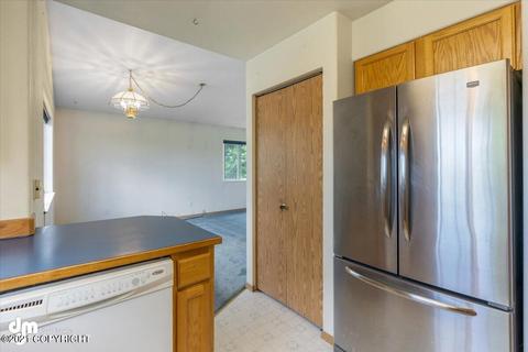 6574 Desiree Loop, Anchorage, AK 99507 photo 11
