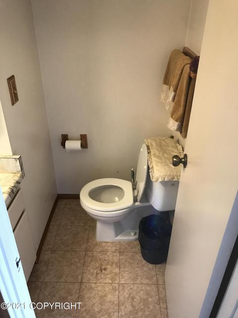 1255 Elegante Ln, Anchorage, AK 99501 photo 6