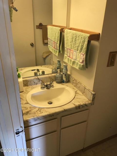 1255 Elegante Ln, Anchorage, AK 99501 photo 7