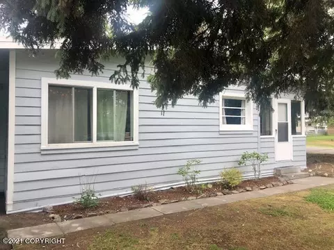 3902 Harding Dr, Anchorage, AK 99517 photo 3