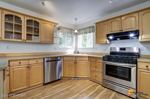 21305 Polly Cir, Chugiak, AK 99567 photo 6