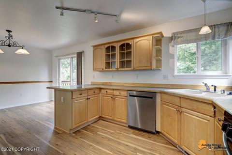 21305 Polly Cir, Chugiak, AK 99567 photo 8