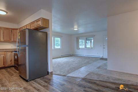 3424 E 18th Ave, Anchorage, AK 99508 photo 3