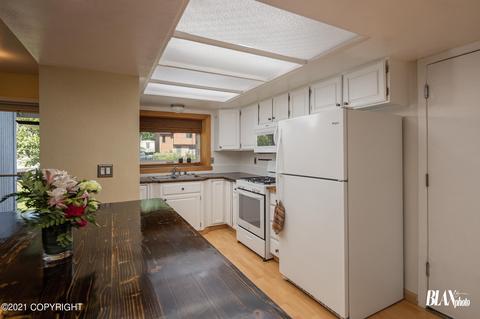 18226 Clear Falls Cir, Eagle River, AK 99577 photo 9