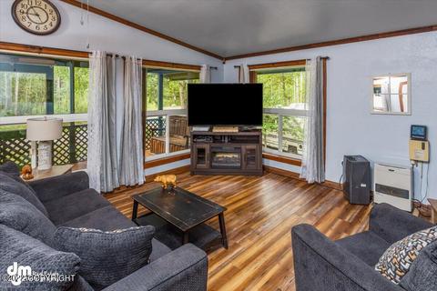 13728 E Kings River Dr, Sutton, AK 99674 photo 9