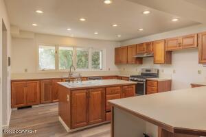 324 E Manor Ave, Anchorage, AK 99501 photo 7
