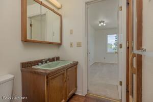 324 E Manor Ave, Anchorage, AK 99501 photo 22