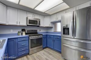 9841 Dinaaka Dr, Eagle River, AK 99577 photo 6