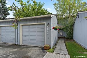 3911 Hampton Dr # 2C, Anchorage, AK 99504 photo 3