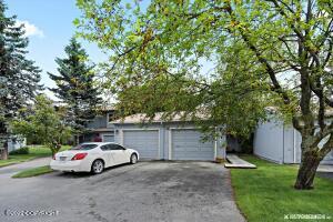 3911 Hampton Dr # 2C, Anchorage, AK 99504 photo 2