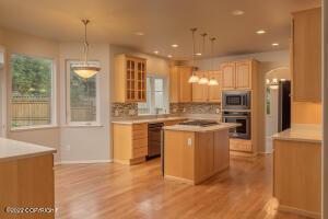 8516 Lassen Cir, Eagle River, AK 99577 photo 9
