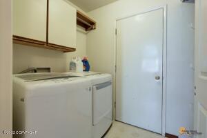 10611 Commodore Dr, Anchorage, AK 99507 photo 20