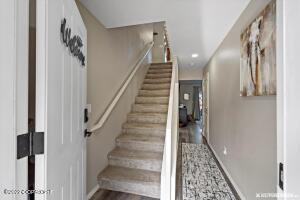19041 Mountain Point Cir, Eagle River, AK 99577 photo 4