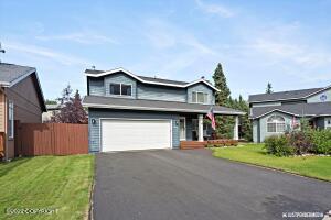 19041 Mountain Point Cir, Eagle River, AK 99577 photo 3
