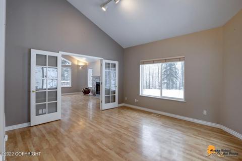 26045 Log Cabin Cir, Eagle River, AK 99577 photo 15