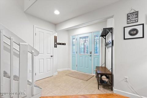 16416 Eleonora St, Eagle River, AK 99577 photo 4