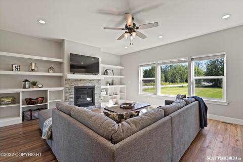 7956 E Downstream Dr, Palmer, AK 99645 photo 7