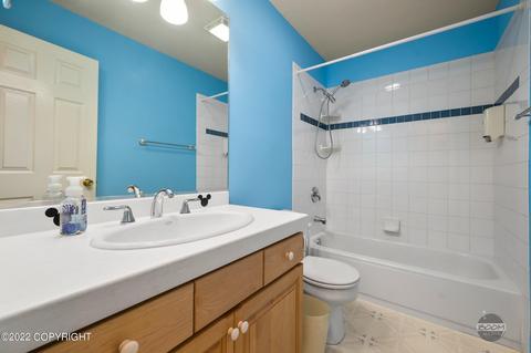 8240 Berry Patch Dr, Anchorage, AK 99502 photo 18
