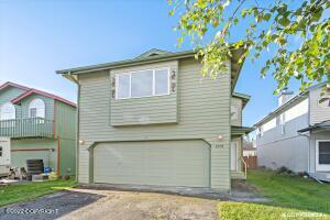 8570 Ridgeway Ave, Anchorage, AK 99504 photo 1