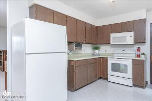 6042 E 21st Ave, Anchorage, AK 99504 photo 6
