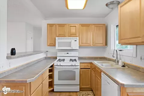 5144 Chena Ave, Anchorage, AK 99508 photo 7