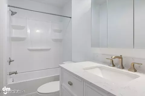 8030 E 32nd Ave, Anchorage, AK 99504 photo 15